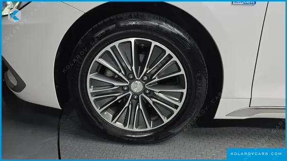 HYUNDAI GRANDEUR EXCLUSIVE