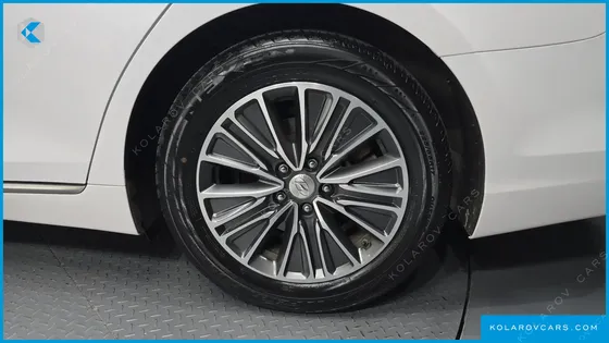 HYUNDAI GRANDEUR EXCLUSIVE