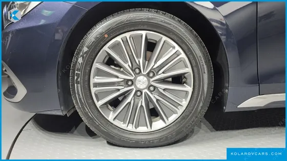 HYUNDAI GRANDEUR EXCLUSIVE