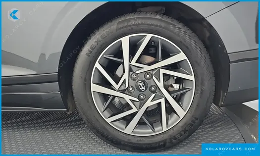 HYUNDAI GRANDEUR 2,5 GASOLINE 2WD