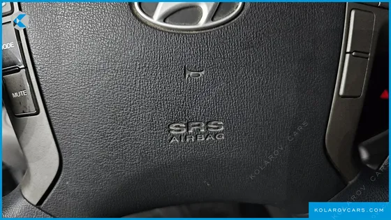HYUNDAI STAREX 11-SEATER WAGON