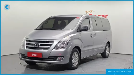 HYUNDAI STAREX 5-SEATER VAN