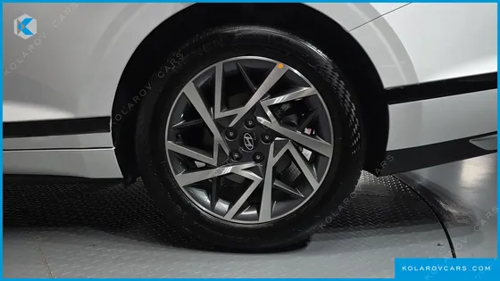 HYUNDAI GRANDEUR 2,5 GASOLINE 2WD