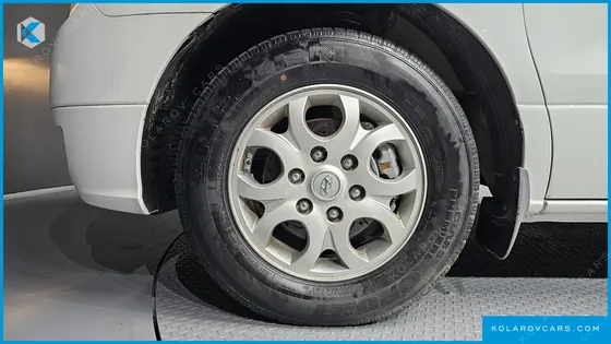 HYUNDAI STAREX 3-SEATER VAN