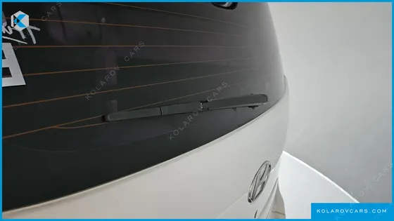 HYUNDAI STAREX 3-SEATER VAN