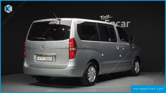HYUNDAI STAREX 3-SEATER VAN