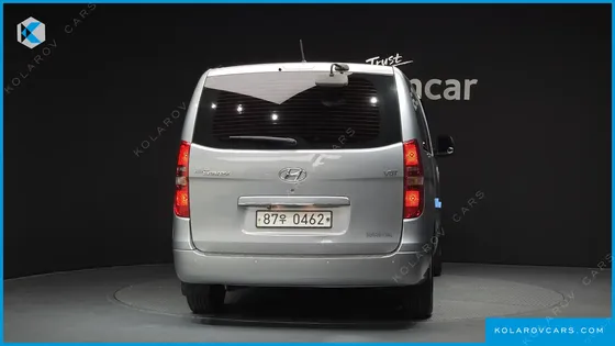 HYUNDAI STAREX 3-SEATER VAN