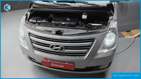 HYUNDAI STAREX 3-SEATER VAN
