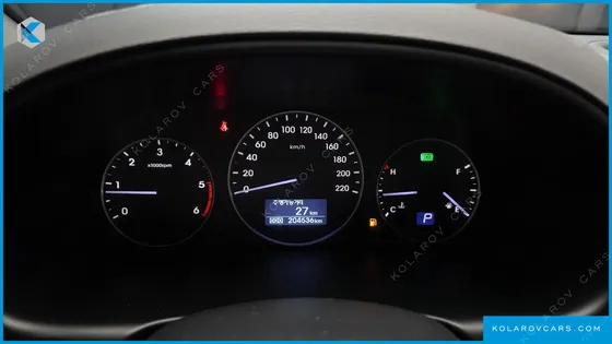 HYUNDAI STAREX 3-SEATER VAN