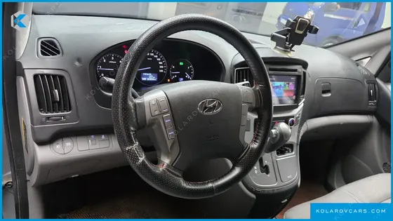 HYUNDAI STAREX 3-SEATER VAN