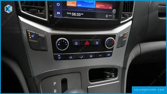 HYUNDAI STAREX 3-SEATER VAN
