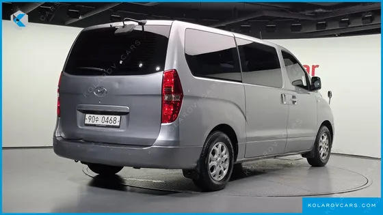 HYUNDAI STAREX 3-SEATER VAN