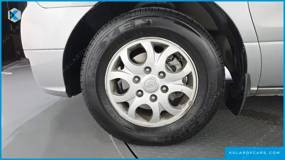 HYUNDAI STAREX 3-SEATER VAN