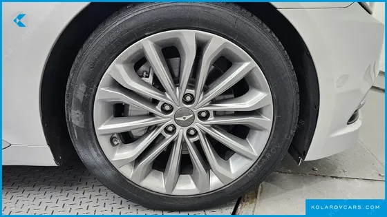 HYUNDAI GENESIS G330 PREMIUM AWD