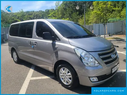 HYUNDAI STAREX 11-SEATER WAGON