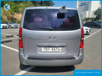 HYUNDAI STAREX 11-SEATER WAGON