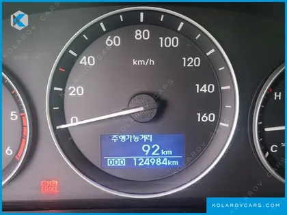 HYUNDAI STAREX 11-SEATER WAGON