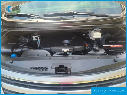 HYUNDAI STAREX 11-SEATER WAGON