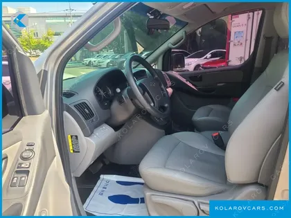 HYUNDAI STAREX 11-SEATER WAGON