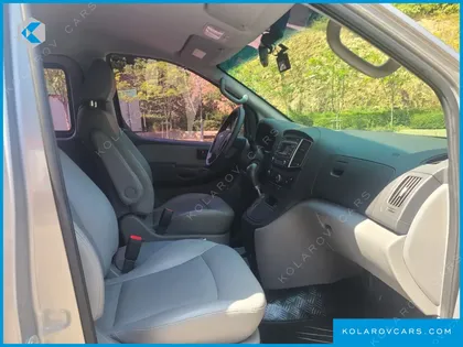 HYUNDAI STAREX 11-SEATER WAGON