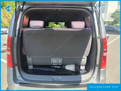 HYUNDAI STAREX 11-SEATER WAGON