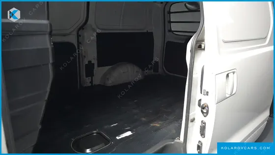 HYUNDAI STAREX 3-SEATER VAN