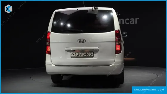 HYUNDAI STAREX 12-SEATER WAGON