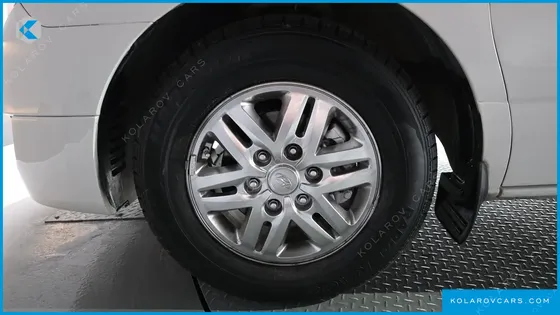 HYUNDAI STAREX 12-SEATER WAGON