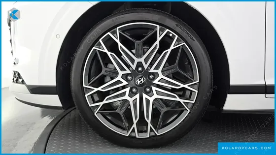 HYUNDAI GRANDEUR 2,5 GASOLINE 2WD