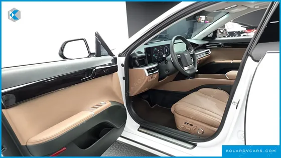 HYUNDAI GRANDEUR 2,5 GASOLINE 2WD