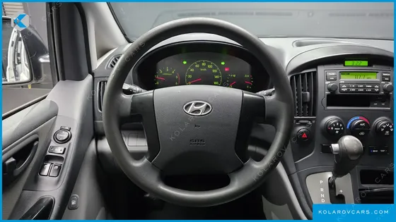 HYUNDAI STAREX 12-SEATER WAGON