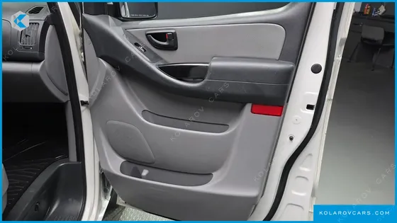 HYUNDAI STAREX 12-SEATER WAGON