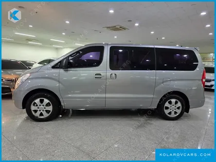 HYUNDAI STAREX 4WD 12-SEATER WAGON