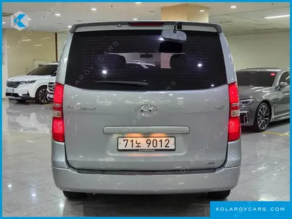 HYUNDAI STAREX 4WD 12-SEATER WAGON