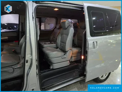 HYUNDAI STAREX 4WD 12-SEATER WAGON