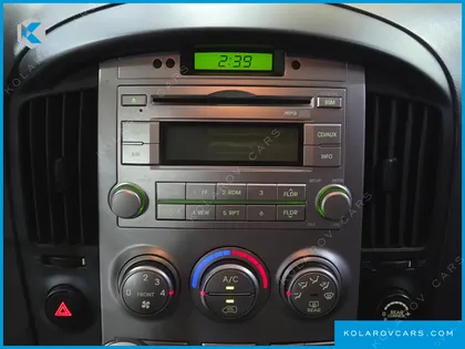 HYUNDAI STAREX 4WD 12-SEATER WAGON