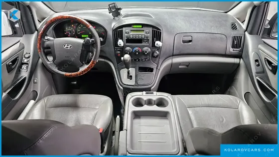 HYUNDAI STAREX 12-SEATER WAGON