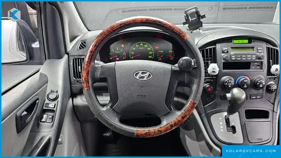 HYUNDAI STAREX 12-SEATER WAGON