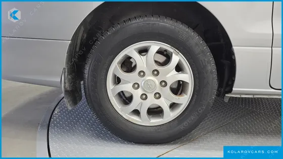 HYUNDAI STAREX 12-SEATER WAGON