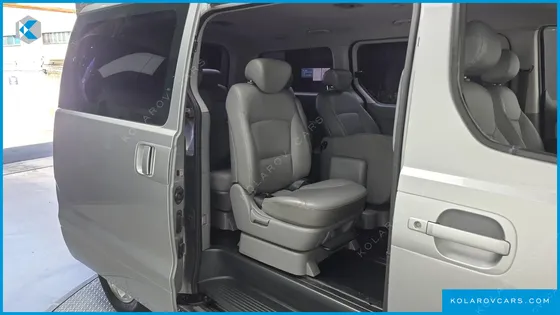 HYUNDAI STAREX 12-SEATER WAGON