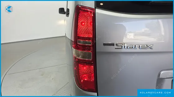 HYUNDAI STAREX 12-SEATER WAGON