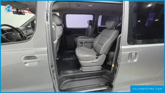 HYUNDAI STAREX 12-SEATER WAGON