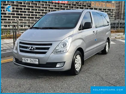 HYUNDAI STAREX 5-SEATER VAN