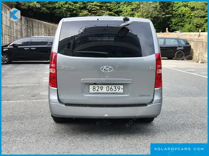 HYUNDAI STAREX 5-SEATER VAN