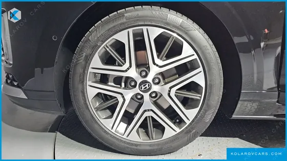 HYUNDAI GRANDEUR 2,5 GASOLINE 2WD