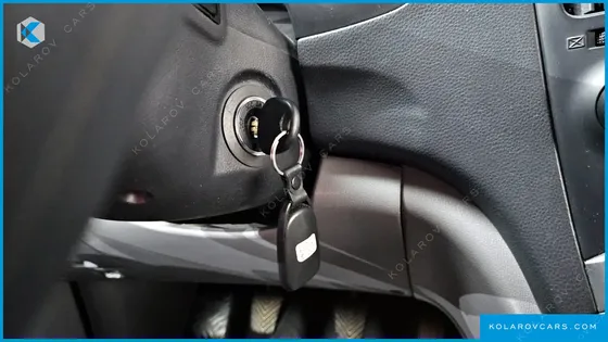 HYUNDAI STAREX 5-SEATER VAN
