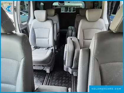 HYUNDAI STAREX 12-SEATER WAGON
