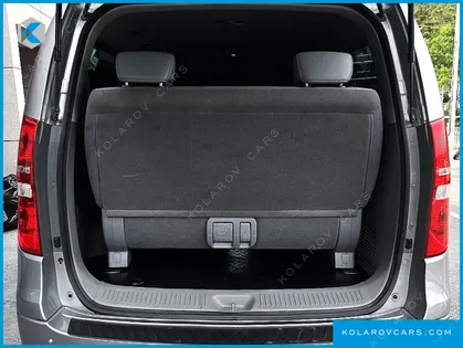 HYUNDAI STAREX 12-SEATER WAGON