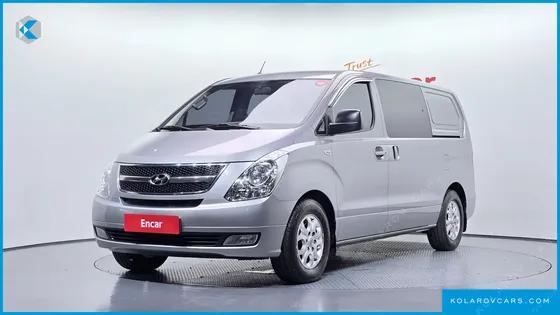 HYUNDAI STAREX 5-SEATER VAN
