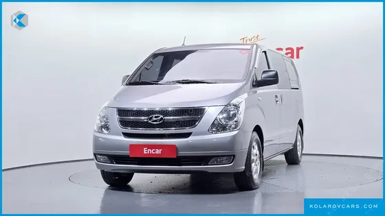 HYUNDAI STAREX 5-SEATER VAN